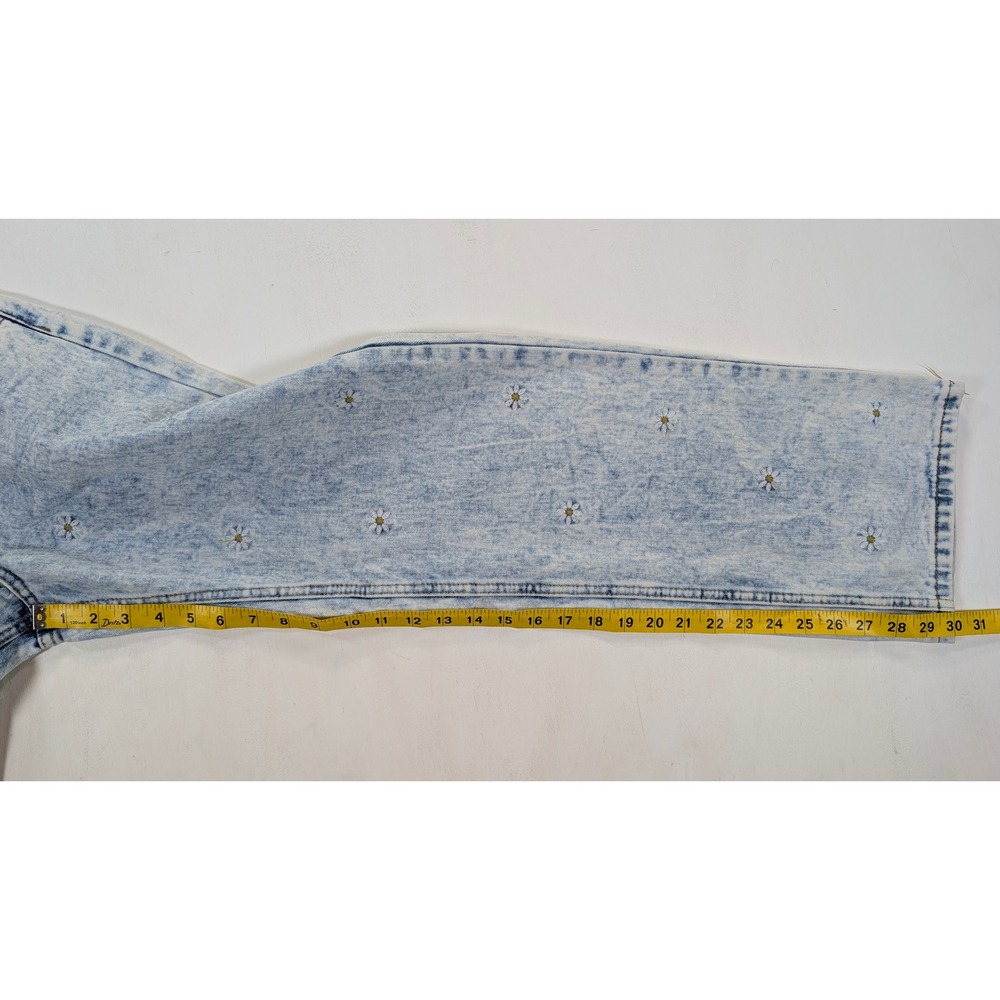 Cali 1850 Womens Acid Wash Daisy Embroidered Straight Leg Jeans Blue Size 5/27 - Picture 7 of 11